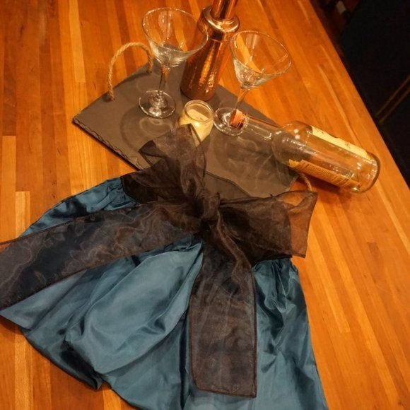 Satin Hostess Cocktail Apron - Picture 5 of 7